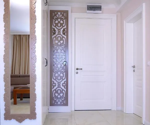 Aparthotel Adonis 305